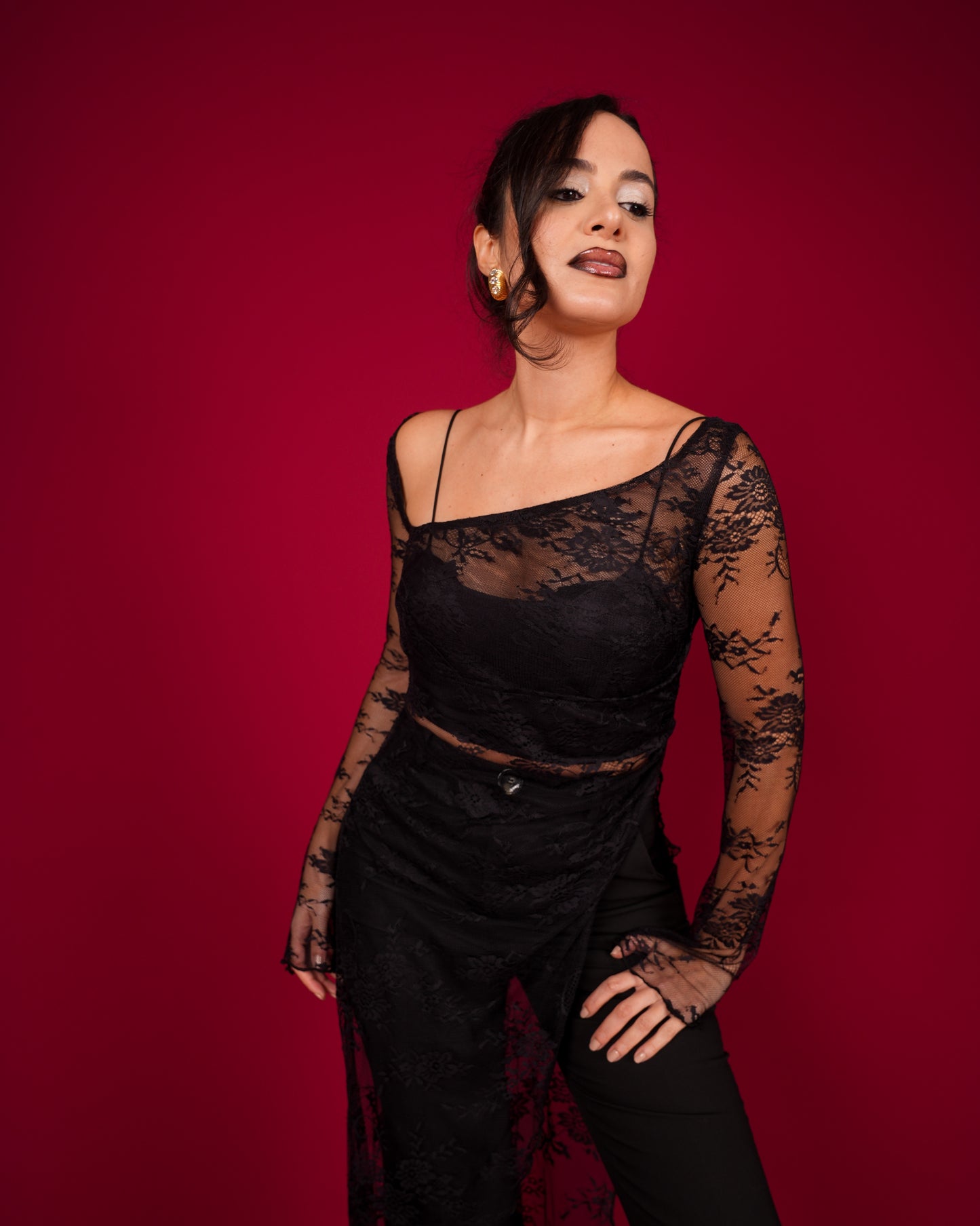 Lace Queen High Low Top