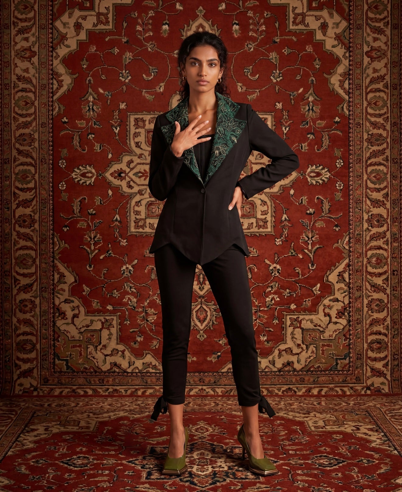 Embroidered lapel blazer