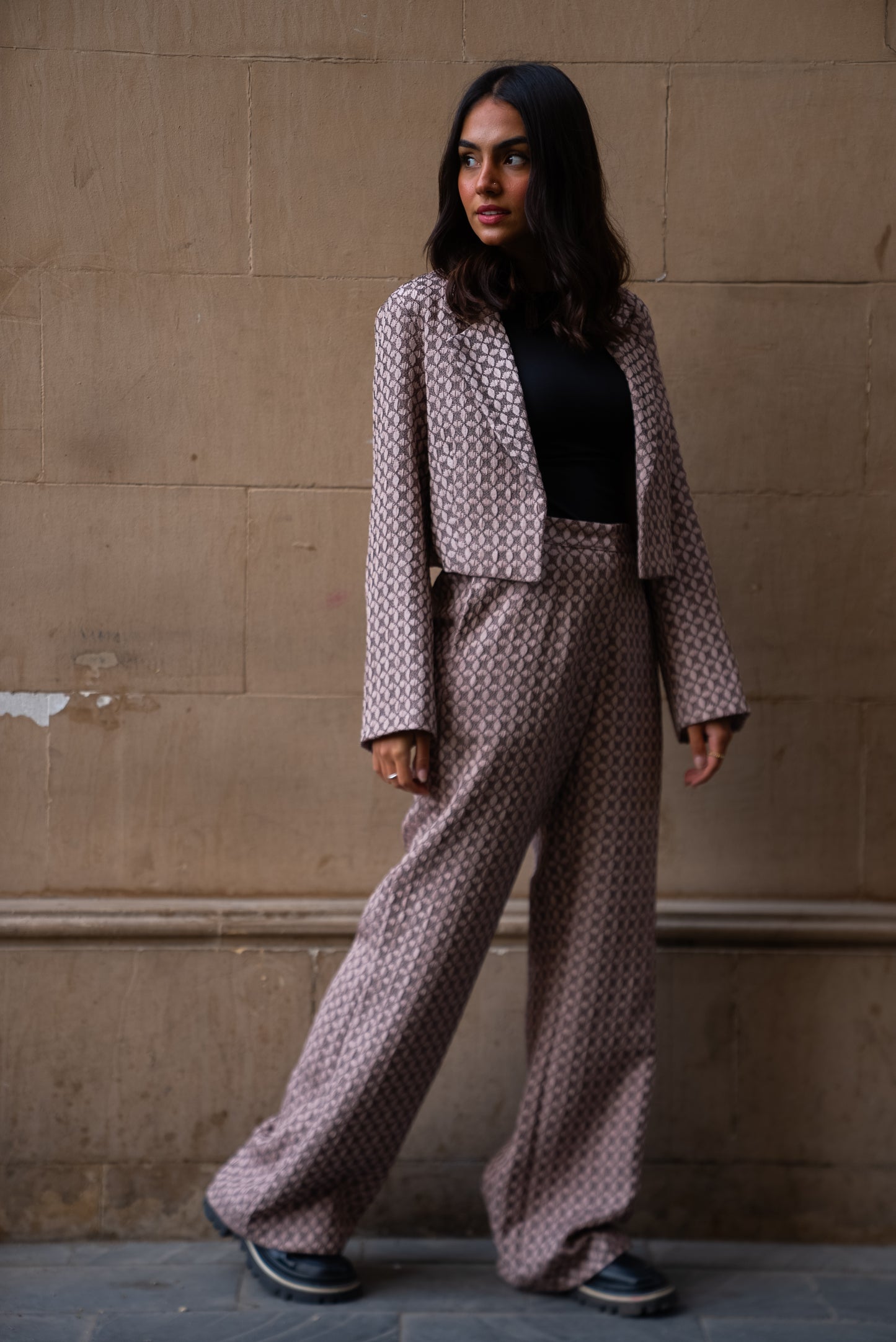 Windmill Patterned Suit
